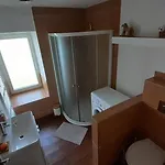 Prazdninova S Uzavrenym Dvorem A Zahradou Appartement Bernartice (Pisek)