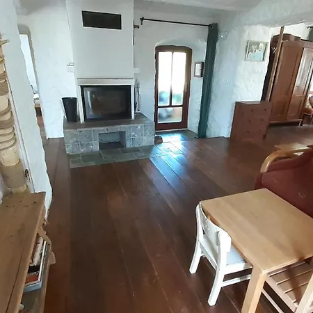Prazdninova S Uzavrenym Dvorem A Zahradou Appartement