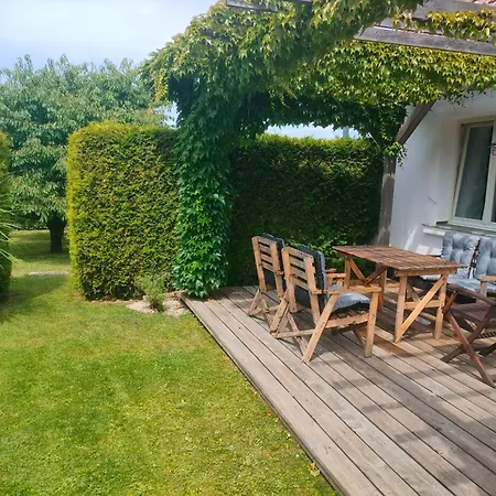 Appartement Prazdninova S Uzavrenym Dvorem A Zahradou Bernartice (Pisek)